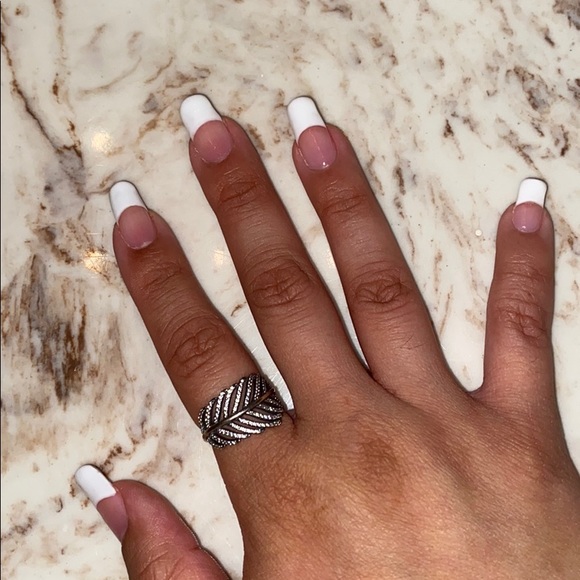 ❌SOLD❌Pandora Feather Ring - Picture 1 of 4